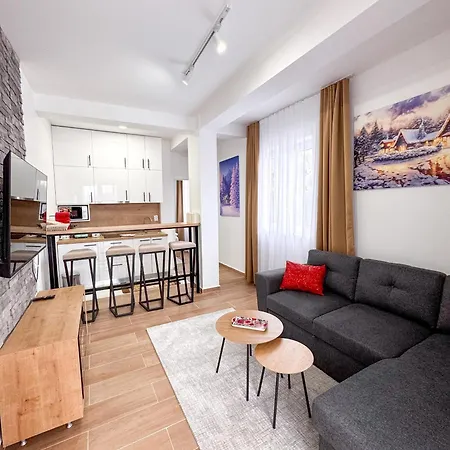 Mountain Whisper Apartment *